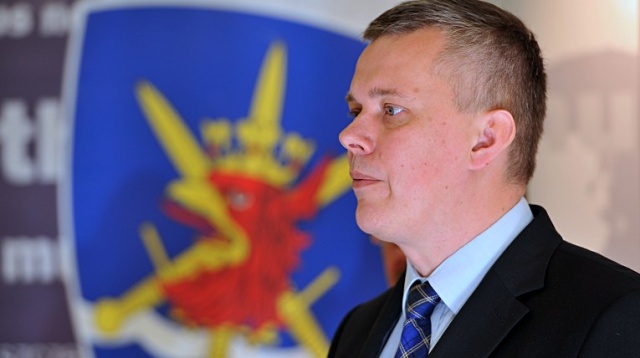 Komunistyczni generałowie nie będą już chowani w części warszawskich Powązek zarządzanej przez wojsko - donosi Rzeczpospolita. To decyzja ministra obrony narodowej Tomasza Siemoniaka.