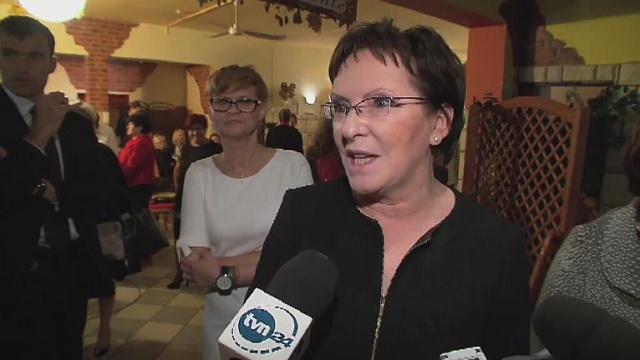 Polki powinny odważniej brać udział w polityce - uważa premier Ewa Kopacz.