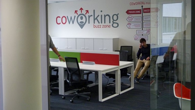 W nowo wybudowanym biurowcu Lastadia Office w Szczecinie otworzono we wtorek ósmą krajową filię akceleratora biznesu, czyli tanich pomieszczeń biurowych dla nowych firm.