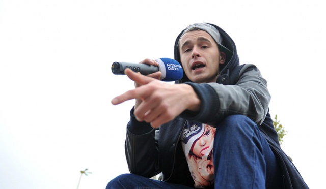 Raperzy chcą wypromować teledyskiem swoją wytwórnię i miasto z którego pochodzą, czyli Szczecin. Klip kręcą w kilkunastu miejscach w naszym mieście m.in. pokazują Trasę Zamkową, Bramę Królewską czy jezioro Głębokie.
