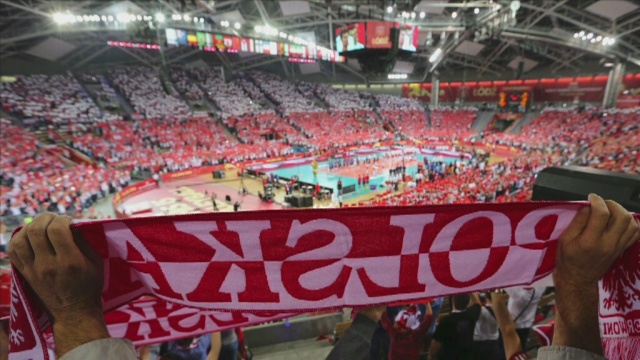 W Polsce odbędą się siatkarskie mistrzostwa Europy - informuje Przegląd Sportowy. Według informacji, do których dotarli dziennikarze Europejska Konfederacja Piłki Siatkowej oficjalną decyzję w tej sprawie ogłosi jeszcze w sobotę.