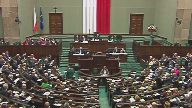 Radosław Sikorski zachował stanowisko marszałka Sejmu. Posłowie odrzucili wniosek PiS o jego odwołanie.