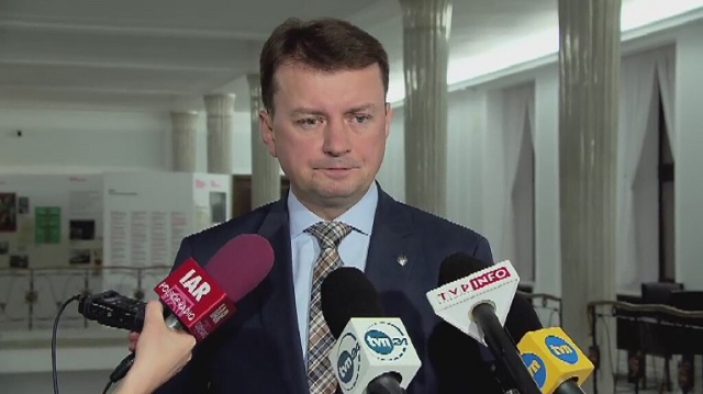 W niełasce są Adam Hofman, Mariusz Kamiński i Adam Rogacki, a cała sprawa jest konsekwencją ich podróży do Madrytu.
