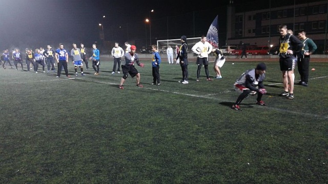 Nowi kandydaci do drużyny futbolu amerykańskiego. Wytrzymałość, szybkość i dobry refleks - tymi cechami musieli wykazać się w piątek kandydaci do drużyny Husarii Szczecin.