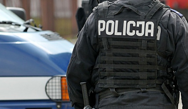 Policjanci zatrzymali czterech mężczyzn podejrzewanych o napad na kantor w Małopolsce.