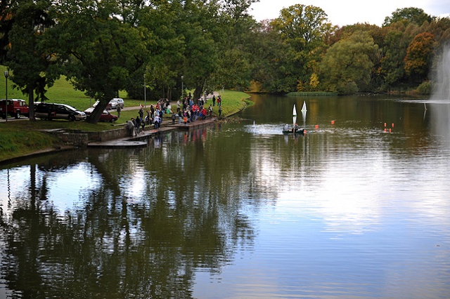 Luksusowy hotel ze strefą SPA powstanie przy jeziorze Rusałka w Parku Kasprowicza w Szczecinie - pisze Głos Szczeciński. Budowa ma ruszyć jeszcze w tym roku.