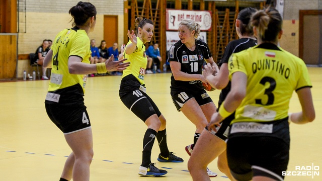 Piłkarki ręczne Pogoni Baltica Szczecin przegrały trzeci mecz z MKS-em Selgros Lublin 24:28 w półfinale play-off rozgrywek o mistrzostwo Polski. Fot. Jarosław Gaszyński [Radio Szczecin] Finał nie dla szczypiornistek Pogoni. Szczecinianki powalczą o brąz [ZDJĘCIA]