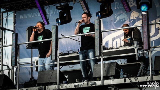 Fot. Jarosław Gaszyński [Radio Szczecin] Hip - hop z dachu autobusu. "Dobrze buja" [ZDJĘCIA]