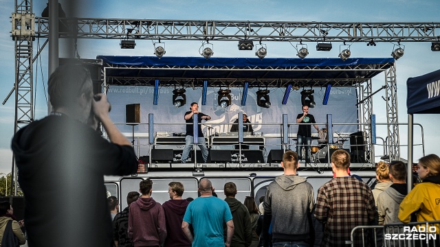 Fot. Jarosław Gaszyński [Radio Szczecin] Hip - hop z dachu autobusu. "Dobrze buja" [ZDJĘCIA]