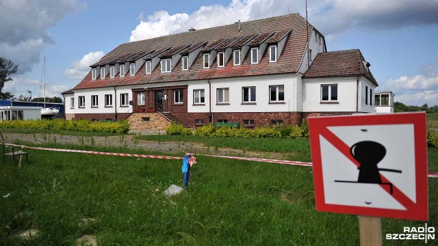 Zamknięta marina w Trzebieży. Fot. Łukasz Szełemej [Radio Szczecin] Żeglarski konflikt w Trzebieży [ZDJĘCIA, WIDEO]