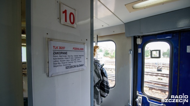 Cztery godziny po czasie do Szczecina dojechał także pociąg TLK "Podhalanin" jadący z Zakopanego. Fot. Konrad Nowak [Radio Szczecin] Rekordzista miał siedem godzin opóźnienia [ZDJĘCIA, WIDEO]