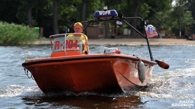 WOPR na patrolu. Fot. Łukasz Szełemej [Radio Szczecin] Bilet na kąpielisko zamiast mandatu [WIDEO, ZDJĘCIA]