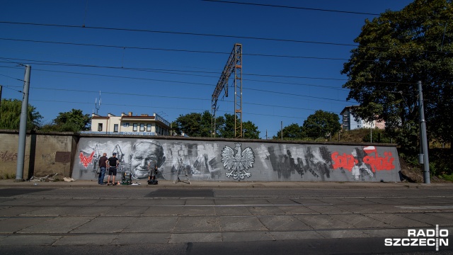 Uroczyste odsłonięcie zaplanowano na 14 sierpnia. Fot. Konrad Nowak [Radio Szczecin] Historia Solidarności na szczecińskim muralu [ZDJĘCIA]