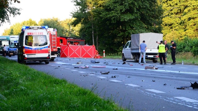 Wypadek niedaleko stacji kolejowej Lubiewo. Fot. Andrzej Ryfczyński / iswinoujscie.pl Śmiertelny wypadek na trójce. Jest ruch wahadłowy [NOWE, WIDEO, ZDJĘCIA]