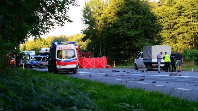 Wypadek niedaleko stacji kolejowej Lubiewo. Fot. Andrzej Ryfczyński / iswinoujscie.pl Śmiertelny wypadek na trójce. Jest ruch wahadłowy [NOWE, WIDEO, ZDJĘCIA]