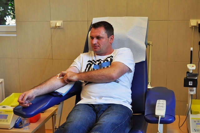 Żołnierze przeprowadzali szturm na szczecińskie Centrum Krwiodawstwa i Krwiolecznictwa. Fot. por. Błażej Łukaszewski. Szturm na centrum krwiodawstwa [ZDJĘCIA]