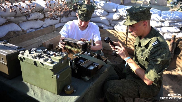 Czołgi, wozy pancerne, motocykle oraz haubice - takie maszyny zjechały do Bornego Sulinowa na 12 Międzynarodowy Zlot Pojazdów Militarnych. Fot. Łukasz Szełemej [Radio Szczecin] Raj dla fanów militariów w Bornem Sulinowie [ZDJĘCIA]