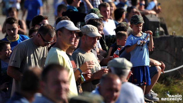 Czołgi, wozy pancerne, motocykle oraz haubice - takie maszyny zjechały do Bornego Sulinowa na 12 Międzynarodowy Zlot Pojazdów Militarnych. Fot. Łukasz Szełemej [Radio Szczecin] Raj dla fanów militariów w Bornem Sulinowie [ZDJĘCIA]