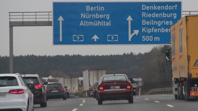 Niemcy zmieniają przepisy. Kierowcy nie odpoczną w kabinach TIR-ów