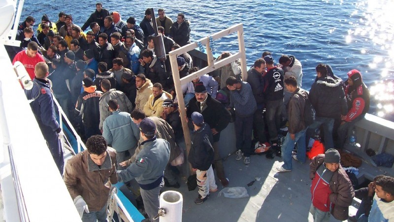 70 procent Włochów chce zamknięcia włoskich portów dla statków z migrantami