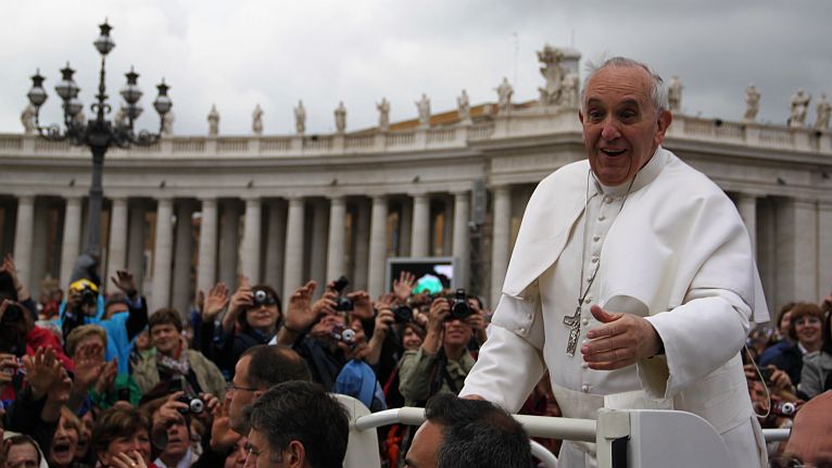 Pomagali innym, teraz Caritas pomoże im spotkać się z papieżem