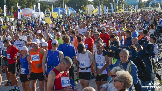 Fot. Jarosław Gaszyński [Radio Szczecin] Szczecinianie zwycięzcami maratonu w Szczecinie [WIDEO, DUŻO ZDJĘĆ]