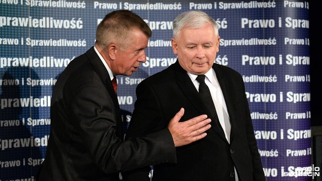 Polska ziemia trafi do polskich rolników - zapewnił na spotkaniu w Stargardzie Jarosław Kaczyński. Fot. Łukasz Szełemej [Radio Szczecin] Kaczyński składa obietnicę zachodniopomorskim rolnikom [WIDEO, ZDJĘCIA]