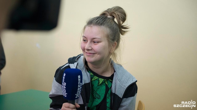 Życzenia nauczycielom złożyli m.in. uczniowie Zespołu Szkół Sportowych im. Sportowców Ziemi Szczecińskiej w Szczecinie. Fot. Maciej Myszkowiak [Radio Szczecin] Dzieci dla nauczycieli w dniu ich święta [WIDEO, ZDJĘCIA]
