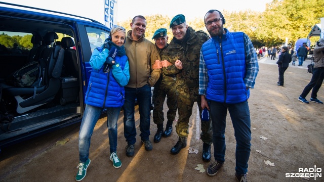 Swoją książkę "Błękitna Pustynia" promował nasz redakcyjny kolega Rafał Molenda. Fot. Konrad Nowak [Radio Szczecin] Muzycznie i sportowo. Tak świętowaliśmy radiowe urodziny [WIDEO, ZDJĘCIA]