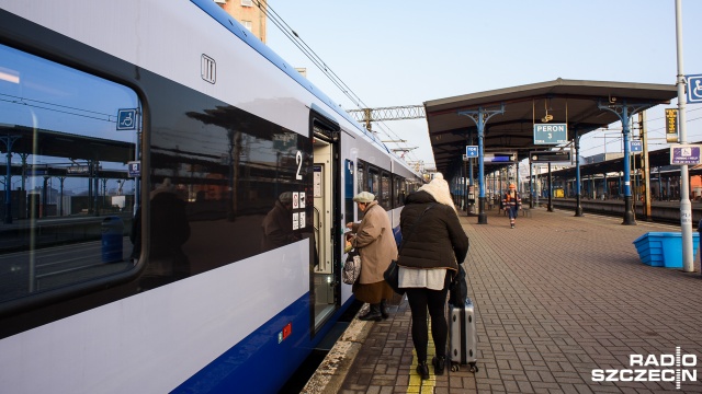 Jeden taki pociąg kosztuje 58 mln złotych, a od paru dni kilka z nich wozi podróżnych z naszego regionu. Fot. Konrad Nowak [Radio Szczecin] Przyjemny Flirt w drodze do Krakowa. Nie dla wszystkich [WIDEO, ZDJĘCIA]