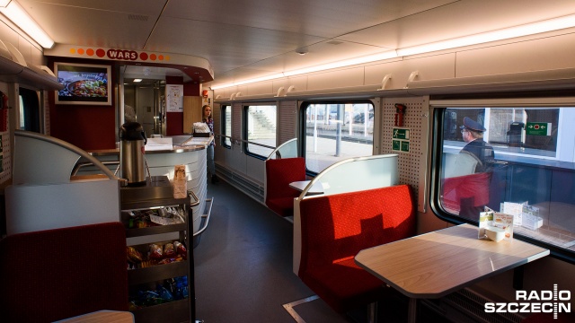 Jeden taki pociąg kosztuje 58 mln złotych, a od paru dni kilka z nich wozi podróżnych z naszego regionu. Fot. Konrad Nowak [Radio Szczecin] Przyjemny Flirt w drodze do Krakowa. Nie dla wszystkich [WIDEO, ZDJĘCIA]