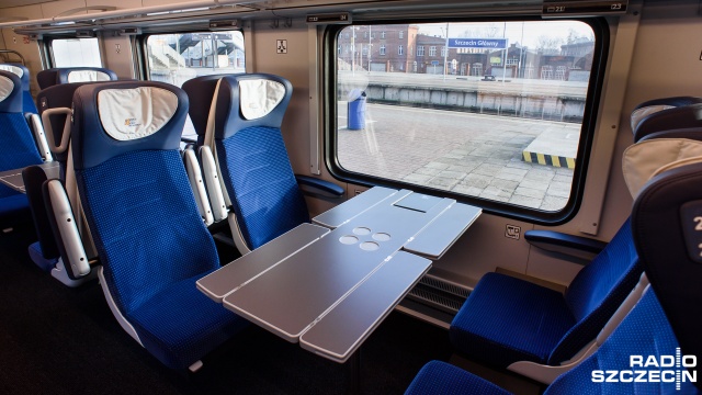 Jeden taki pociąg kosztuje 58 mln złotych, a od paru dni kilka z nich wozi podróżnych z naszego regionu. Fot. Konrad Nowak [Radio Szczecin] Przyjemny Flirt w drodze do Krakowa. Nie dla wszystkich [WIDEO, ZDJĘCIA]
