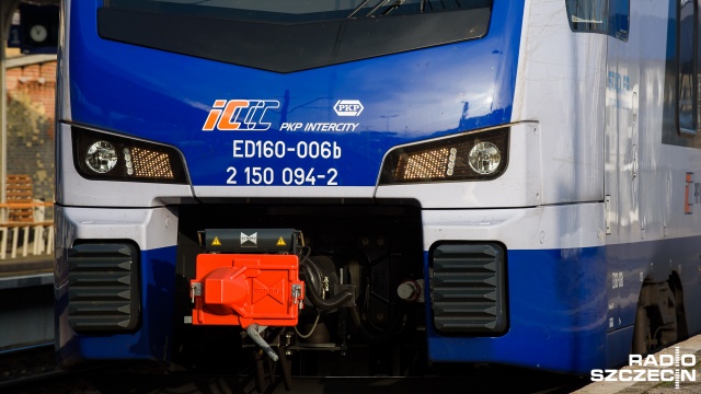 Jeden taki pociąg kosztuje 58 mln złotych, a od paru dni kilka z nich wozi podróżnych z naszego regionu. Fot. Konrad Nowak [Radio Szczecin] Przyjemny Flirt w drodze do Krakowa. Nie dla wszystkich [WIDEO, ZDJĘCIA]