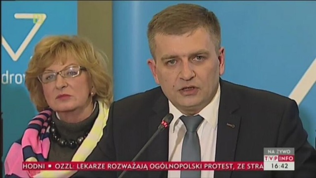 Bartosz Arłukowicz poinformował podczas konferencji prasowej, że liderzy tzw. Porozumienia Zielonogórskiego to władze prywatnej spółki Medical Concept, a skład negocjacyjny dbał o własne interesy, a nie o interes lekarzy czy pacjentów. W dalszym ciągu nie ma porozumienia na linii lekarze - minister zdrowia.