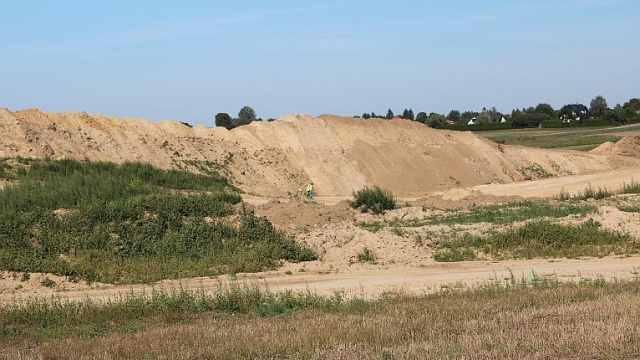Ceny ziemi rolnej rosną, jak kurs franka - skarżą się zachodniopomorscy rolnicy.