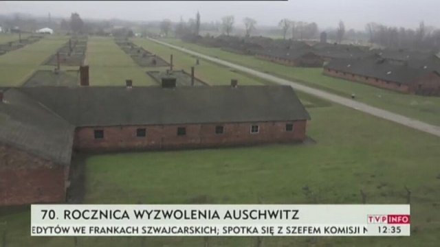 Blisko trzystu byłych więźniów, duchowni i delegacje z 42 krajów spotkało się w byłym obozie koncentracyjnym Auschwitz-Birkenau, gdzie odbyły się obchody 70. rocznicy wyzwolenia miejsca zwanego Fabryką Śmierci.