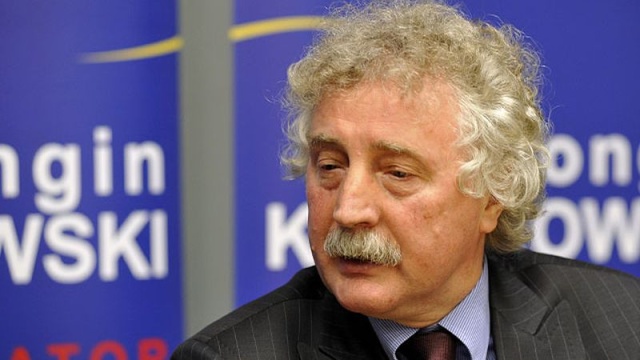 To będą trudne negocjacje - tak o poniedziałkowych rozmowach z górnikami z Jastrzębskiej Spółki Węglowej mówi Longin Komołowski. Były szczeciński parlamentarzysta będzie w nich pełnił rolę mediatora.