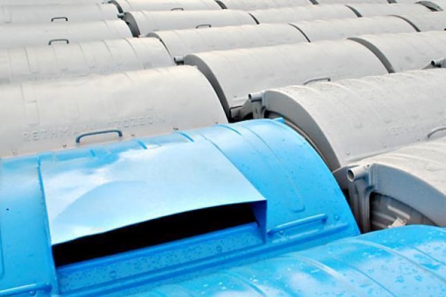 Wchodzą w życie maksymalne stawki opłat za wywóz śmieci. Od niedzieli przeciętny Kowalski będzie płacił maksymalnie 25 złotych a rodzina, czyli gospodarstwo domowe nie zapłaci więcej niż 70 złotych.