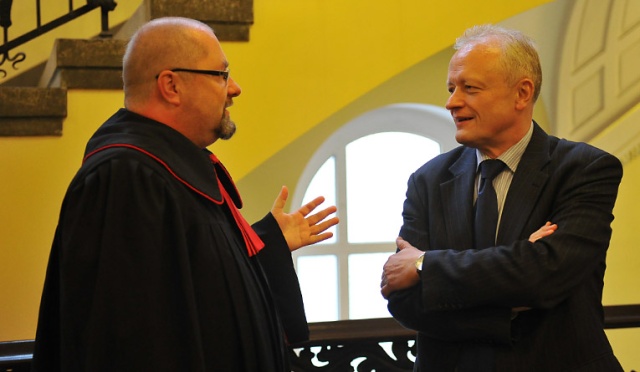 Jacek Piechota nie był tajnym współpracownikiem Służby Bezpieczeństwa - tak orzekł w poniedziałek Sąd Okręgowy w Szczecinie.