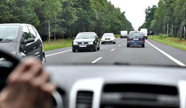Dokumenty informujące m.in. o budowie północnego odcinka drogi S3 między Szczecinem a Świnoujściem pojawiły się w poniedziałek na stronach internetowych Ministerstwa Infrastruktury i Rozwoju.