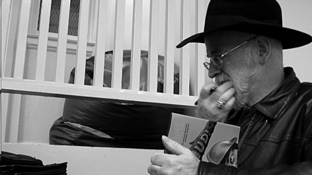 Nie żyje Terry Pratchett. Brytyjski pisarz fantasy i science fiction, twórca kultowego cyklu Świat Dysku, zmarł w czwartek, 12 marca.