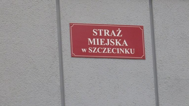 Biegły na zlecenie szczecineckiej prokuratury sprawdzi czy film, na którym widać zatrzymanie 20-latka przez straż miejską ze Szczecinka, nie został zmontowany.