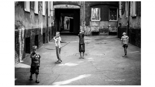 Jury wybrało 15 zdjęć z prawie tysiąca, a wśród najlepszych znalazła się fotografia szczecinianina. Robert Jachim wziął udział w organizowanym przez grupę Polish Street Photography konkursie Polska Ulicznie.