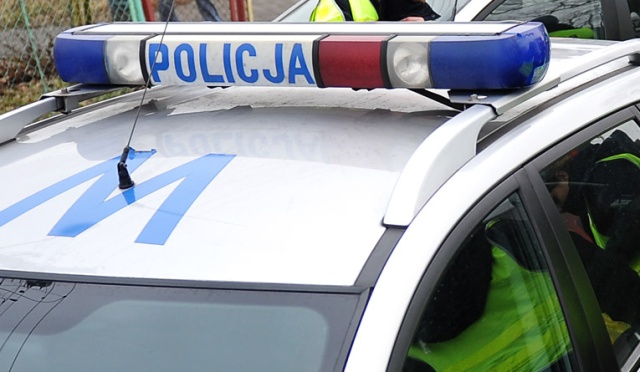 Złodzieje ukradli kasę pancerną w styczniu, a wszystko nagrały kamery monitoringu. Dzięki temu udało się złapać sprawców.