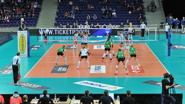 Siatkarki Chemika Police wygrały z Impelem Wrocław 3:0 w setach do 21, 13 i 18 w drugim półfinałowym meczu fazy play-off rozgrywek o mistrzostwo Polski.