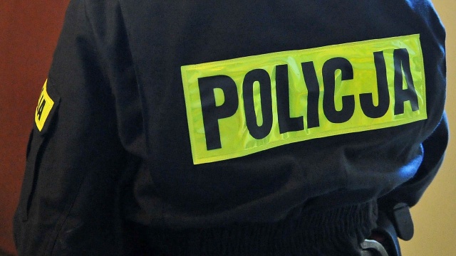 Dwa lata więzienia grożą kierowcy, który pijany prowadził ciągnik rolniczy i uciekał przed policją. Do zdarzenia doszło w Wierzchowie niedaleko Szczecinka.