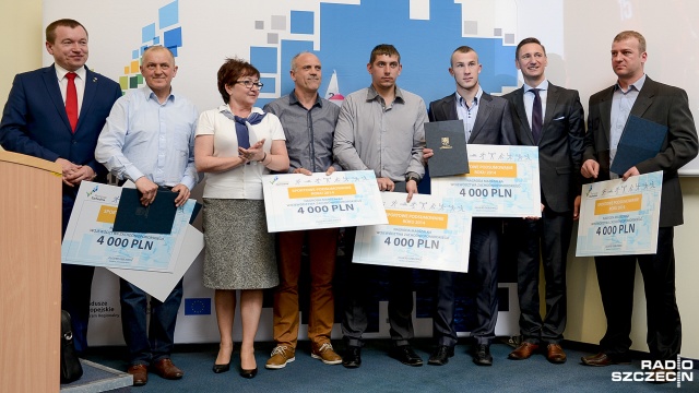 Od trzech do pięciu tysięcy złotych otrzymali najlepsi sportowcy województwa zachodniopomorskiego i ich trenerzy za wyniki osiągnięte w ubiegłym roku.