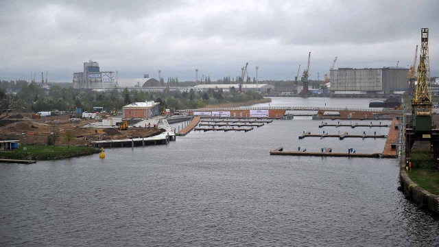 Pomosty są gotowe, działa także nowy most zwodzony z Łasztowni na Wyspę Grodzką i w czerwcu w centrum Szczecina będą cumować jachty w nowej miejskiej marinie. Trwają jeszcze ostatnie prace przy budynku bosmanatu.