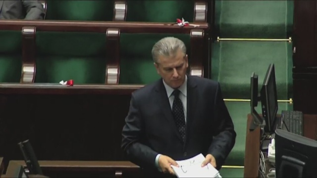 Nowe stanowisko ministra sprawiedliwości powinien zająć ktoś sprawdzony, na przykład Marek Biernacki - mówił w TVN24 były szef tego resortu, Zbigniew Ćwiąkalski. W środę wieczorem do dymisji podał się Cezary Grabarczyk.
