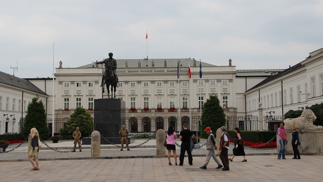 Kandydaci na prezydenta Polski podsumowali kampanię wyborczą. Były obietnice, zapowiedzi zmian, ale przede wszystkim wyrazy wdzięczności.